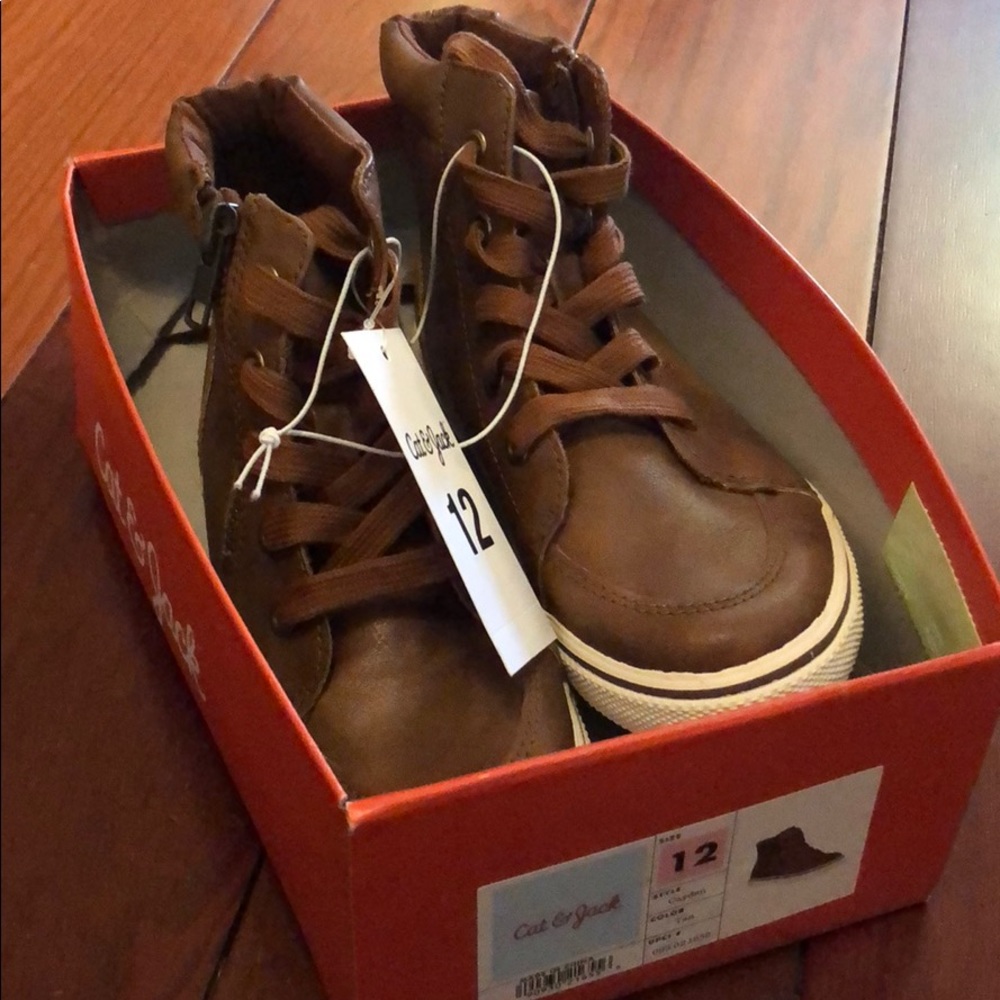 Brand New! Cat & Jack high tops with zipper.